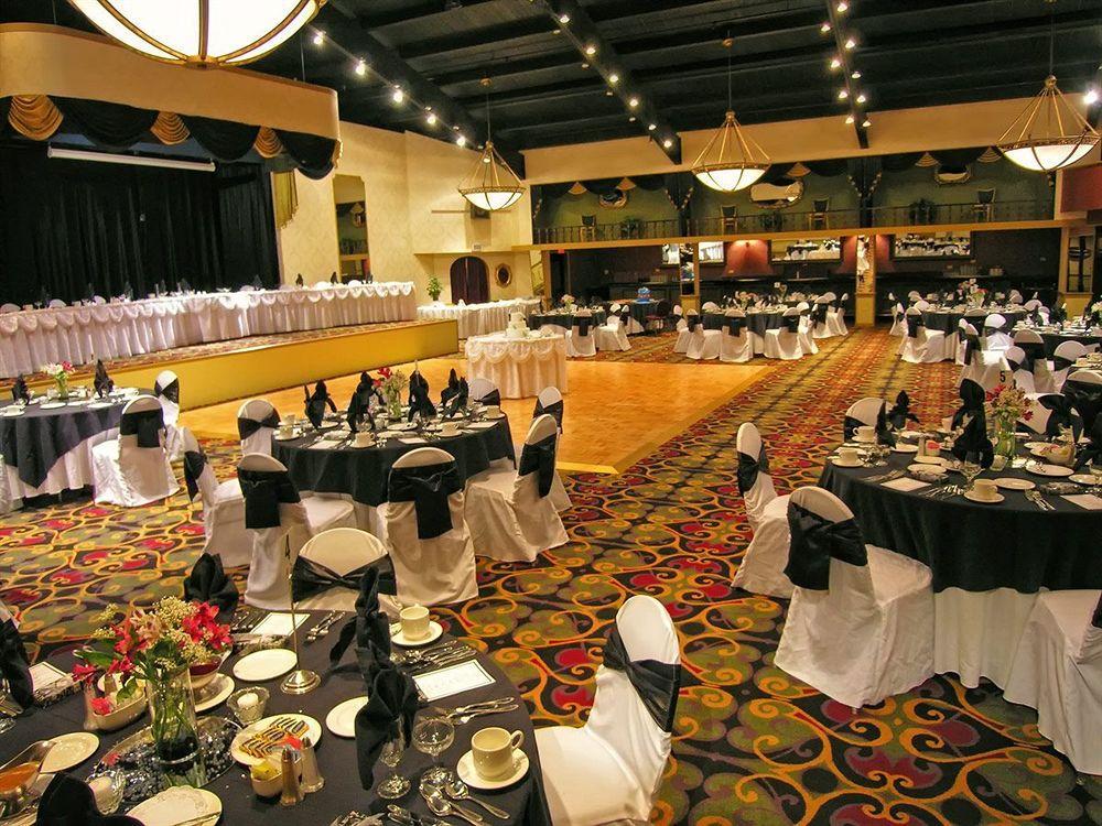 Pheasant Run Resort Сейнт Чарлз Екстериор снимка