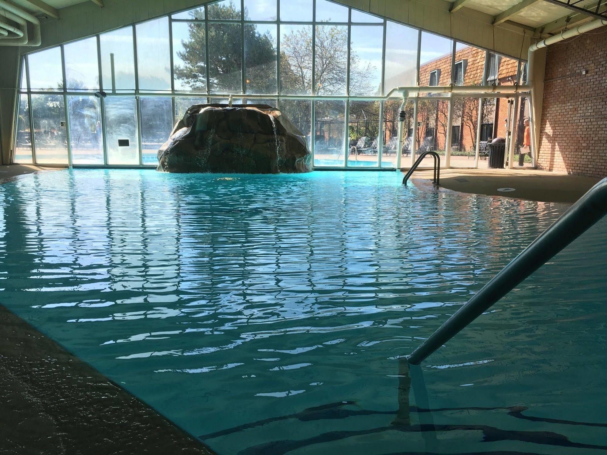 Pheasant Run Resort Сейнт Чарлз Екстериор снимка